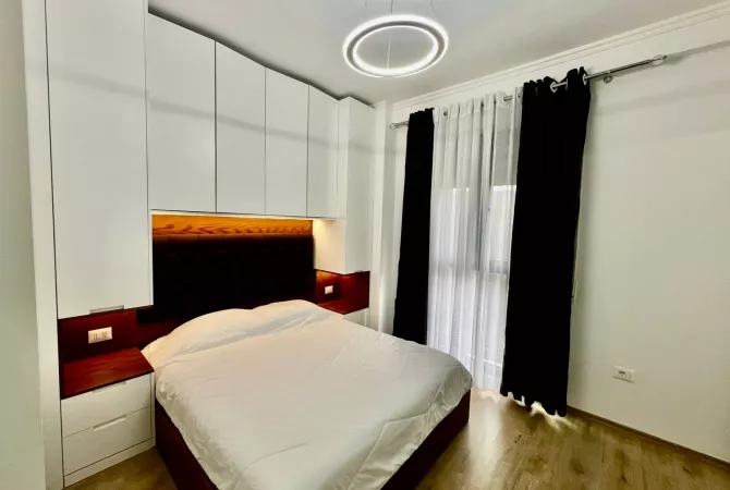 Shtepi me qera Apartament ne Tirane, 2+1, Mobilimi E mobiluar, Pagesa 700  Euro.