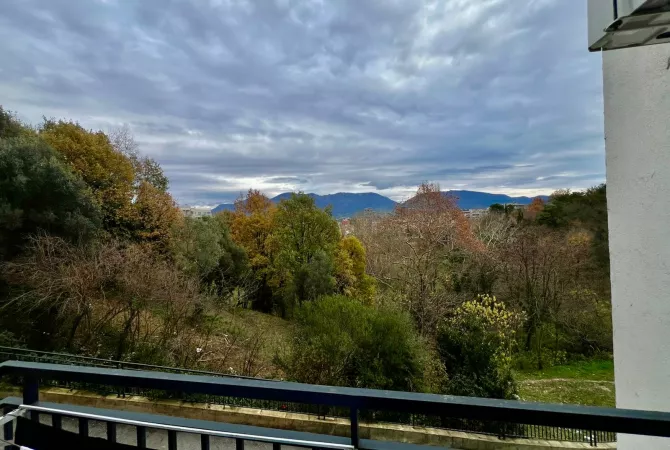 Shtepi me qera Apartament ne Tirane, 2+1, Mobilimi E mobiluar, Pagesa 700  Euro.