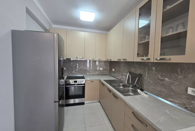 Shtepi me qera Apartament ne Tirane, 2+1, Mobilimi E mobiluar, Pagesa 850  Euro.