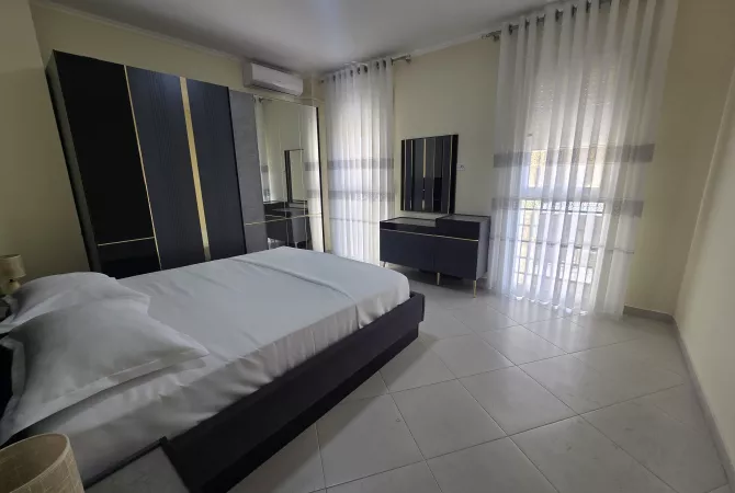 Shtepi me qera Apartament ne Tirane, 2+1, Mobilimi E mobiluar, Pagesa 850  Euro.