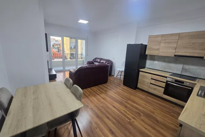 Casa in affitto 1+1 a Tirana - 680 Euro
