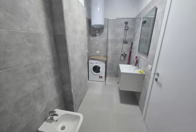 Shtepi me qera Apartament ne Tirane, 1+1, Mobilimi E mobiluar, Pagesa 680  Euro.
