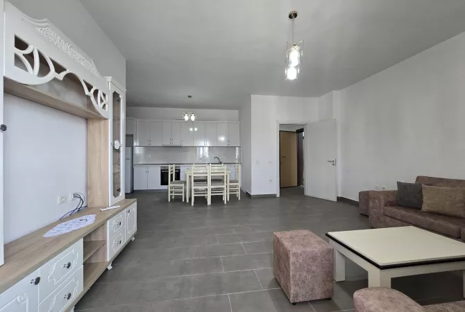 Shtepi me qera 2+1 ne Tirane - 450 Euro
