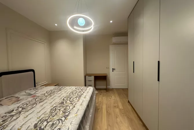 Shtepi me qera Apartament ne Tirane, 3+1, Mobilimi E mobiluar, Pagesa 1,200  Euro.