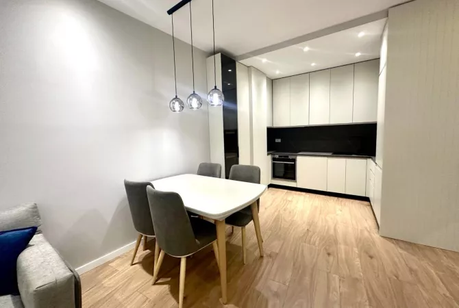 Shtepi me qera Apartament ne Tirane, 2+1, Mobilimi E mobiluar, Pagesa 1,100  Euro.