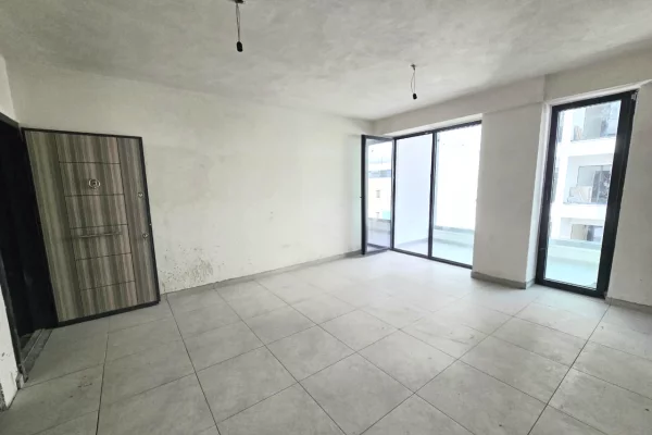 Apartment for sale in Durres 2+1, Emty