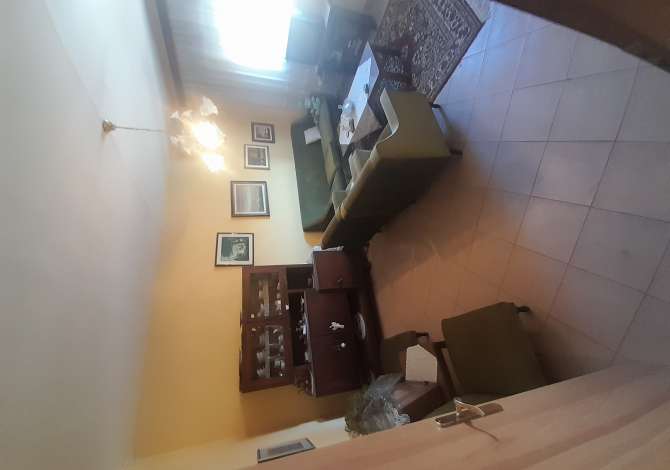 Shtepi ne shitje Apartament ne Tirane, 2+1, Mobilimi Bosh, pa mobiluar, Pagesa 85,000  Euro.