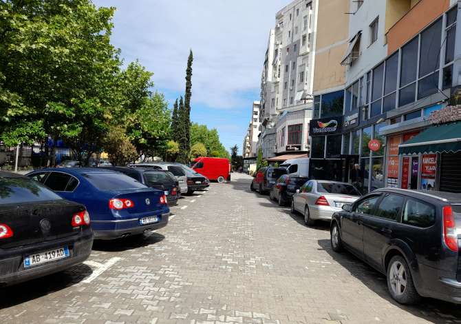Ambient biznesi me qera 1+1 ne Tirane - 25,000 Leke