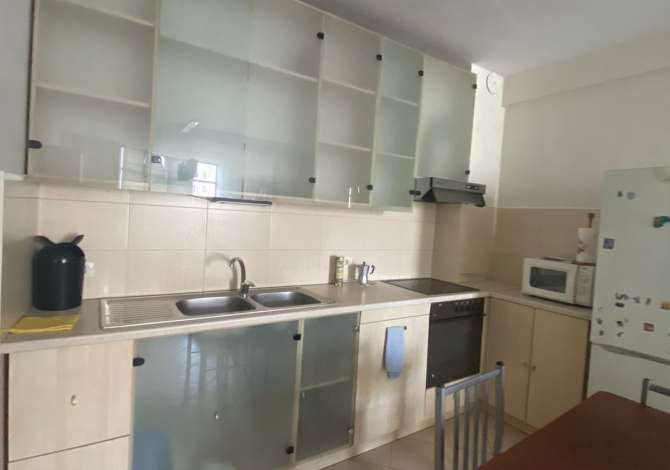 Shtepi ne shitje Apartament ne Tirane, 1+1, Mobilimi E mobiluar, Pagesa 87,000  Euro.