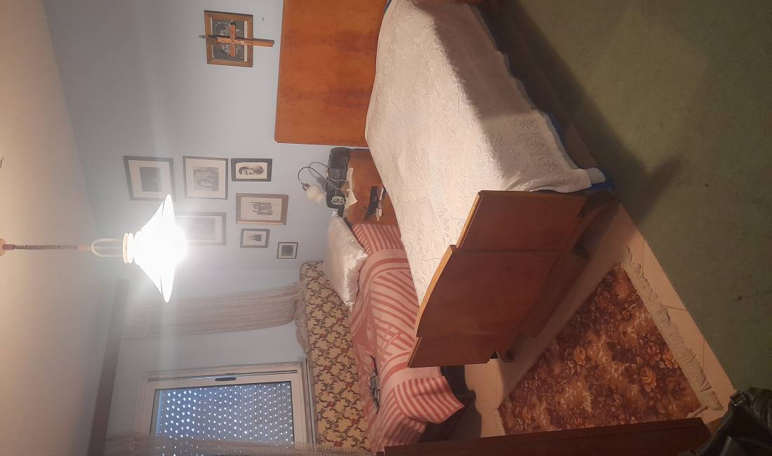 Shtepi ne shitje Apartament ne Tirane, 2+1, Mobilimi Bosh, pa mobiluar, Pagesa 84,000  Euro.