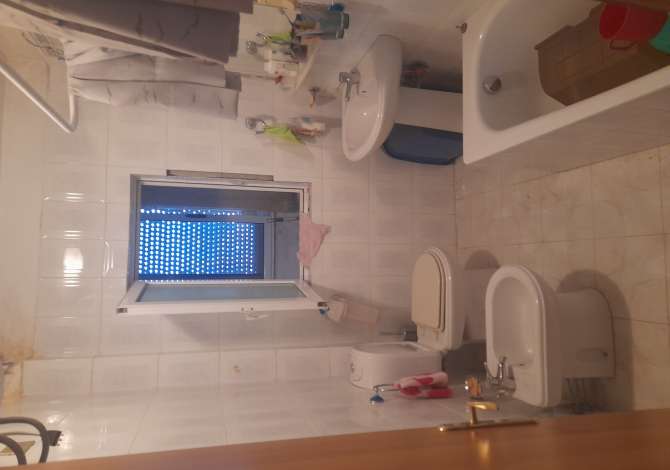 Shtepi ne shitje Apartament ne Tirane, 2+1, Mobilimi Bosh, pa mobiluar, Pagesa 84,000  Euro.