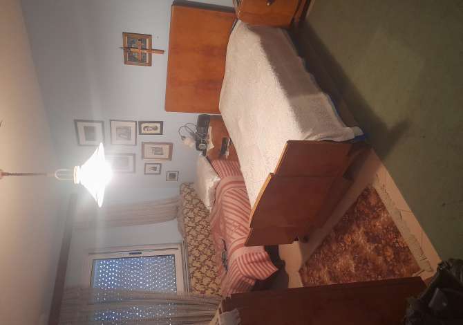 Prane unazes shitet apartament 2+1