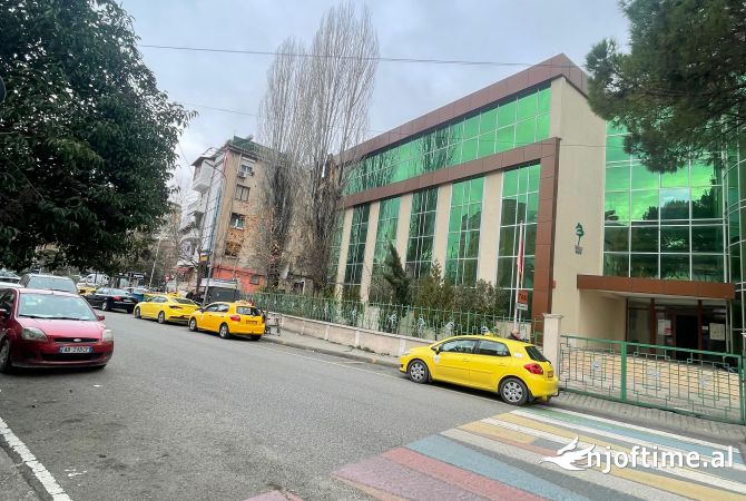 Ambient biznesi ne shitje 3+1 ne Tirane - 195,000 Euro