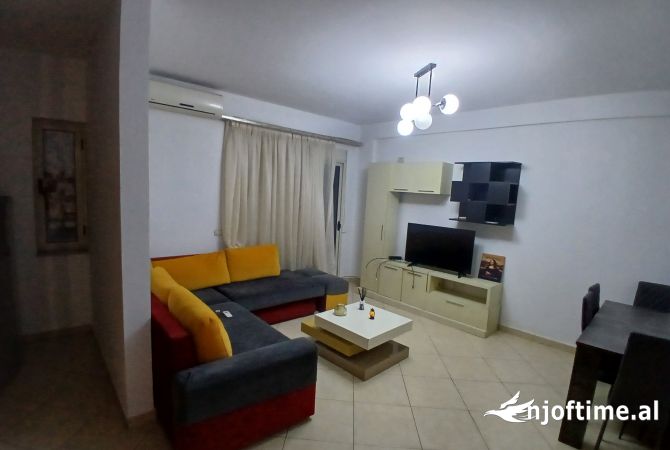 Shtepi me qera 2+1 ne Tirane - 500 Euro