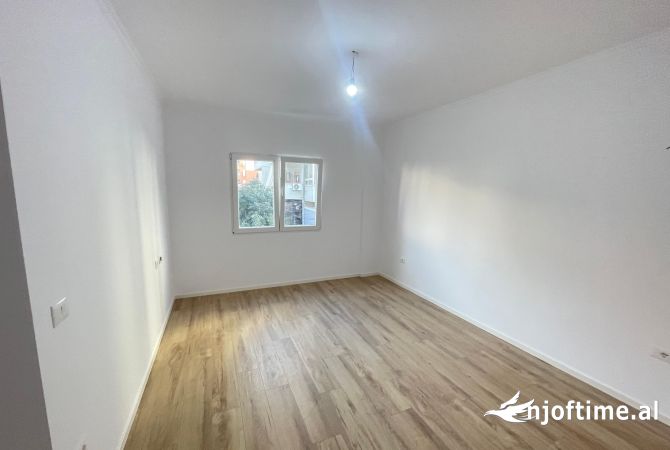 Shtepi ne shitje 1+1 ne Tirane - 120,000 Euro