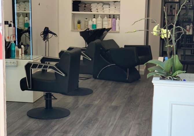 Shitet Parukeri & Estetike ! 