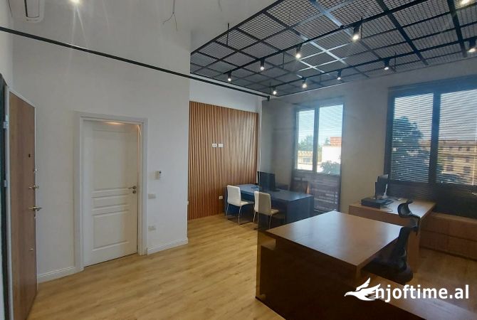 Ambient biznesi ne shitje 1+1 ne Tirane - 126,000 Euro