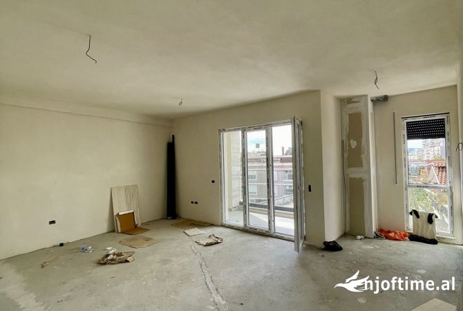 Shtepi ne shitje 2+1 ne Tirane - 180,000 Euro