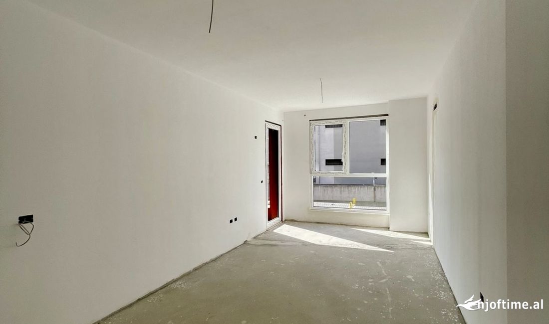 Shtepi ne shitje Apartament ne Tirane, 1+1, Mobilimi Bosh, pa mobiluar, Pagesa 135,000  Euro.