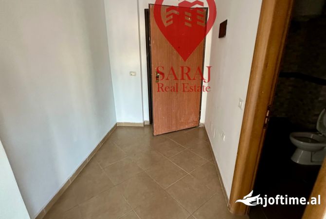 Shtepi ne shitje Apartament ne Tirane, 2+1, Mobilimi Bosh, pa mobiluar, Pagesa 196,000  Euro.