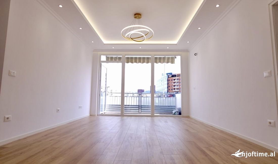 Shtepi ne shitje Apartament ne Tirane, 2+1, Mobilimi Bosh, pa mobiluar, Pagesa 210,000  Euro.