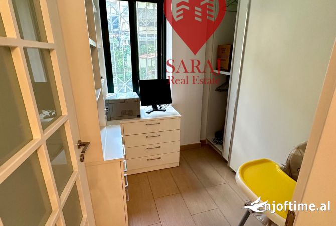 Shtepi ne shitje Apartament ne Tirane, 2+1, Mobilimi E mobiluar, Pagesa 310,000  Euro.