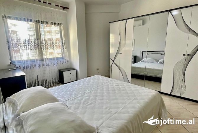 Shtepi ne shitje Apartament ne Tirane, 2+1, Mobilimi E mobiluar, Pagesa 205,000  Euro.