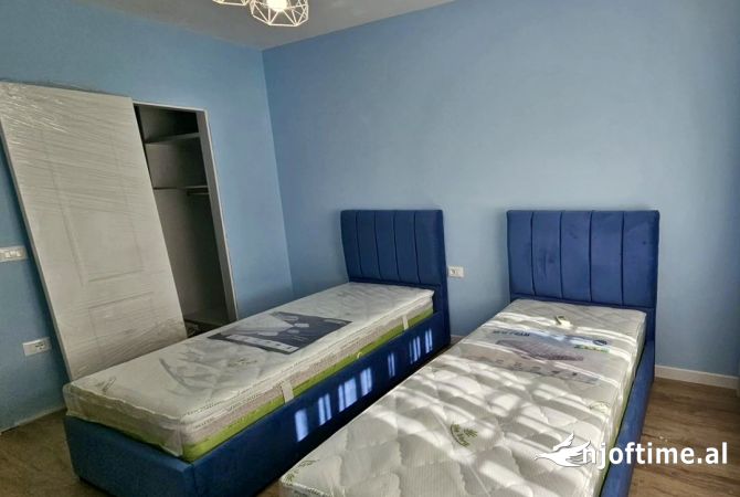 Shtepi ne shitje Apartament ne Tirane, 2+1, Mobilimi E mobiluar, Pagesa 145,000  Euro.