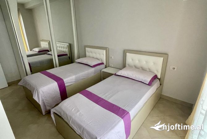 Shtepi me qera Apartament ne Tirane, 2+1, Mobilimi E mobiluar, Pagesa 700  Euro.