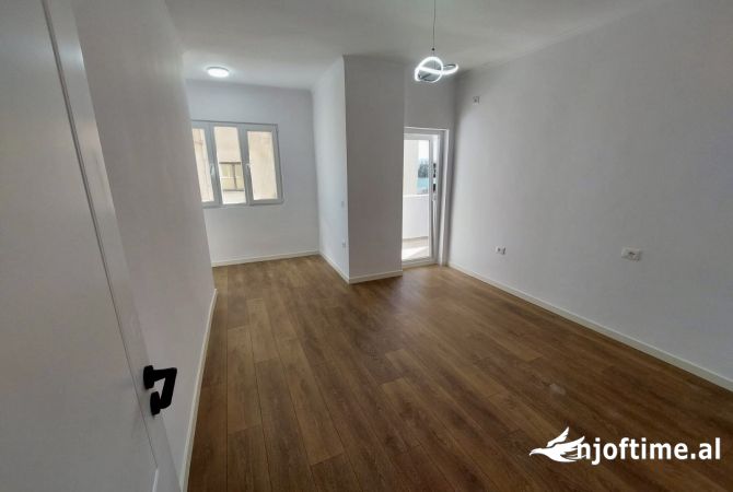 Shtepi ne shitje 2+1 ne Tirane - 185,000 Euro