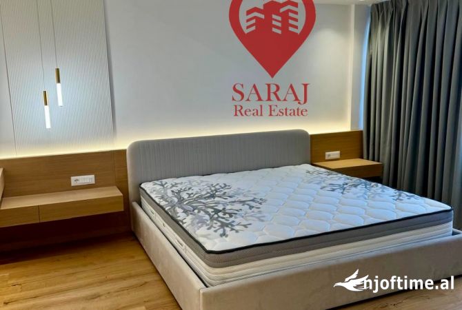 Shtepi ne shitje Penthose(kati i fundit panoramik) ne Tirane, 3+1, Mobilimi E mobiluar, Pagesa 650,000  Euro.