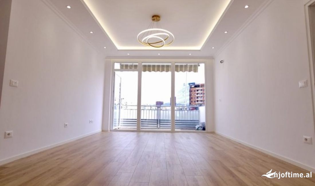 Shtepi ne shitje Apartament ne Tirane, 2+1, Mobilimi Bosh, pa mobiluar, Pagesa 210,000  Euro.