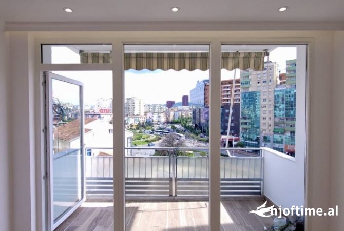 Shtepi ne shitje Apartament ne Tirane, 2+1, Mobilimi Bosh, pa mobiluar, Pagesa 210,000  Euro.