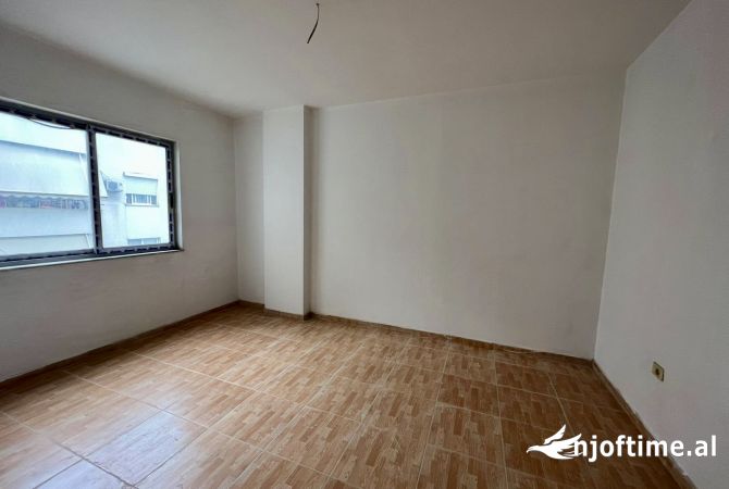 Shtepi ne shitje 3+1 ne Tirane - 193,000 Euro