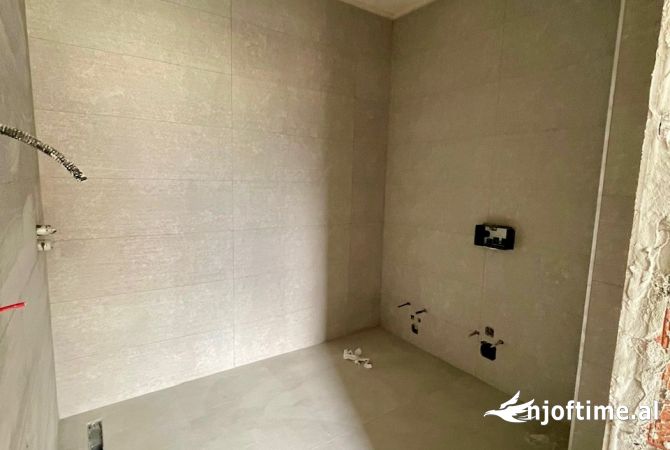Shtepi ne shitje 2+1 ne Tirane - 180,000 Euro