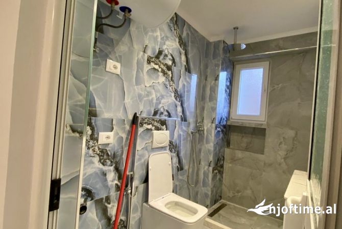 Shtepi ne shitje Apartament ne Tirane, 2+1, Mobilimi Bosh, pa mobiluar, Pagesa 185,000  Euro.