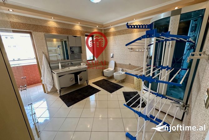 Shtepi ne shitje Apartament ne Tirane, 2+1, Mobilimi E mobiluar, Pagesa 170,000  Euro.