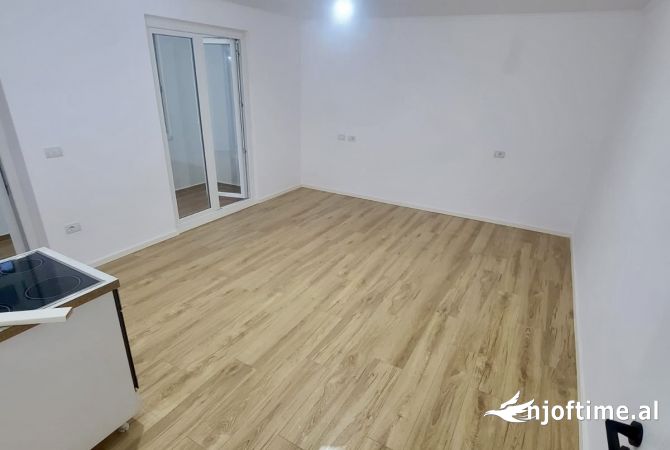 Shtepi ne shitje 1+1 ne Tirane - 120,000 Euro