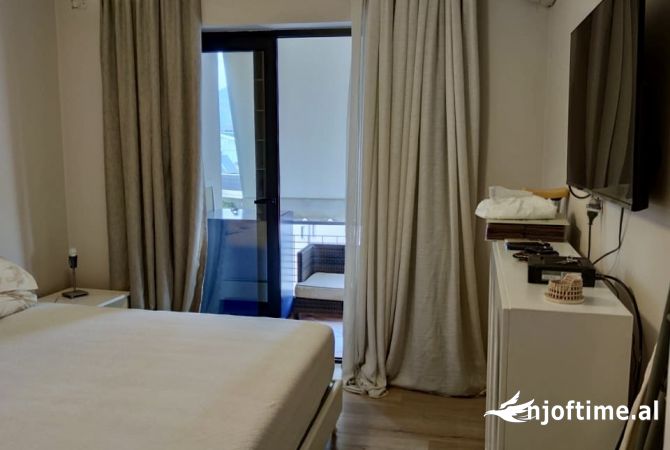 Shtepi ne shitje Apartament ne Tirane, 2+1, Mobilimi E mobiluar, Pagesa 290,000  Euro.