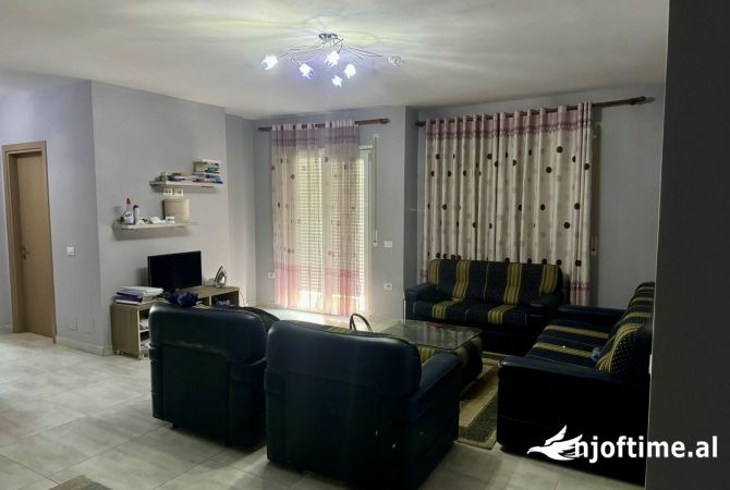 Shtepi me qera 2+1 ne Tirane - 550 Euro