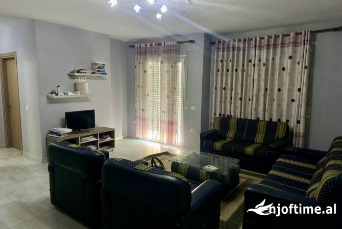 Shtepi me qera 2+1 ne Tirane - 500 Euro