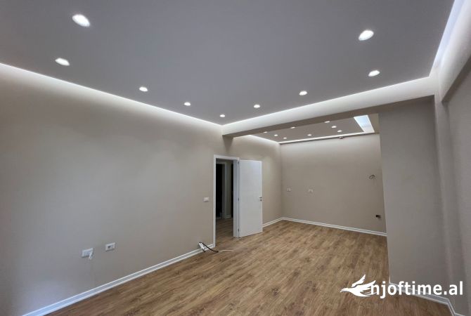 Shtepi me qera Apartament ne Tirane, 2+1, Mobilimi Bosh, pa mobiluar, Pagesa 650  Euro.