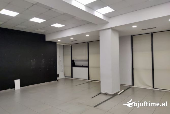 Ambient biznesi ne shitje 3+1 ne Tirane - 324,000 Euro
