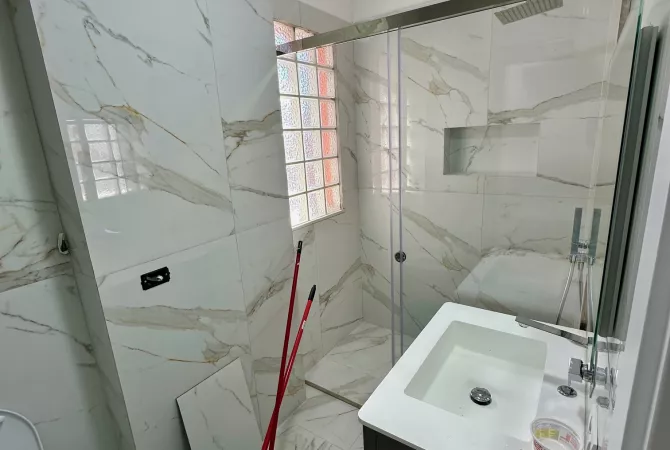 Shtepi me qera Apartament ne Tirane, 1+1, Mobilimi E mobiluar, Pagesa 700  Euro.