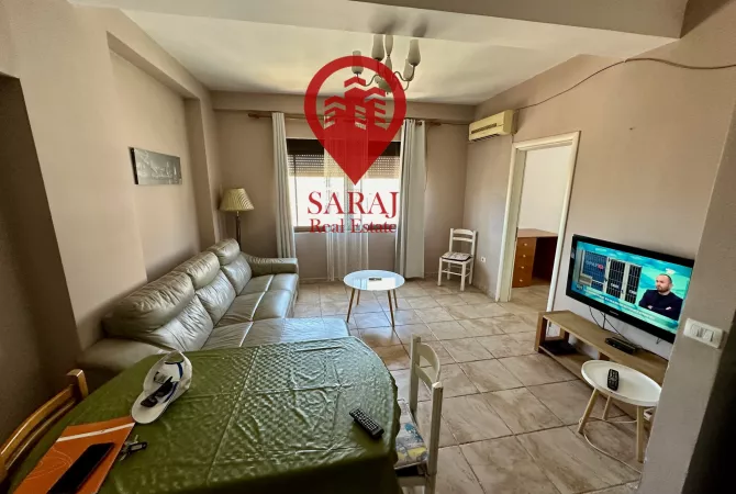 Shtepi me qera Apartament ne Tirane, 3+1, Mobilimi E mobiluar, Pagesa 750  Euro.