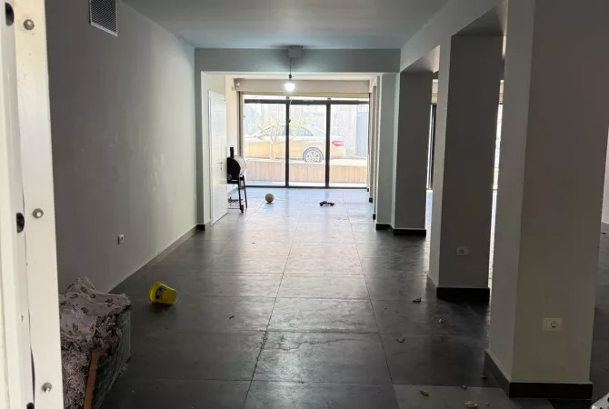 Ambient biznesi me qera 3+1 ne Tirane - 600 Euro