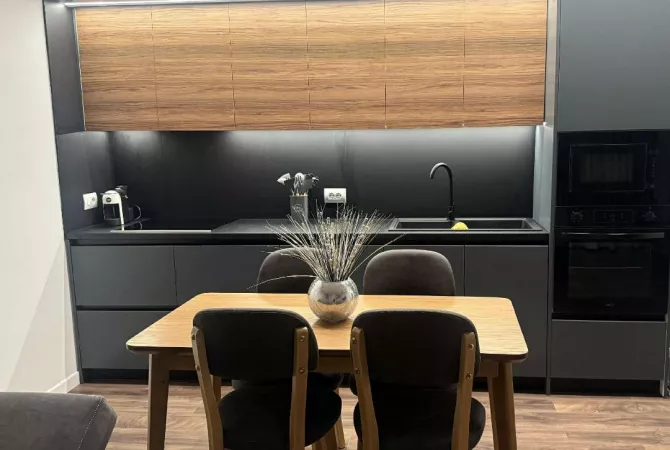 Shtepi me qera 2+1 ne Tirane - 750 Euro