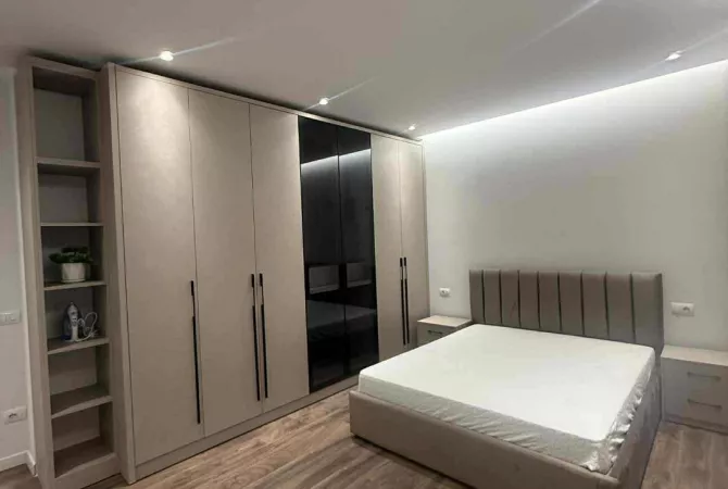 Shtepi me qera Apartament ne Tirane, 2+1, Mobilimi E mobiluar, Pagesa 750  Euro.