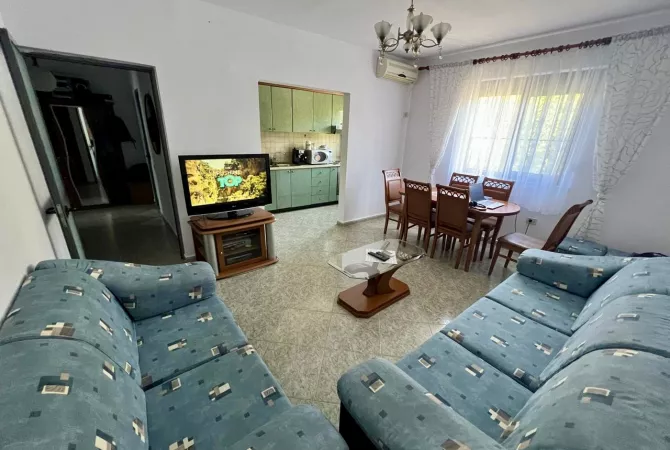 Shtepi ne shitje Apartament ne Tirane, 1+1, Mobilimi Bosh, pa mobiluar, Pagesa 103,000  Euro.