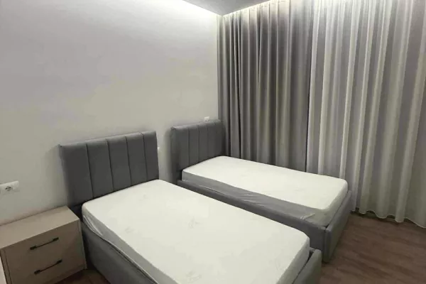 Shtepi me qera Apartament ne Tirane, 2+1, Mobilimi E mobiluar, Pagesa 750  Euro.